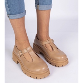 Scarpe marroni sulla piattaforma ecologica marrone 2