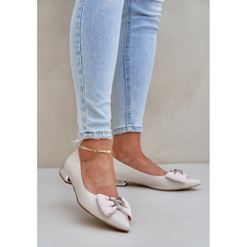 Laura Messi Eleganti pompe da donna in pelle con un bow di beige di Laurea Messi 2893 1