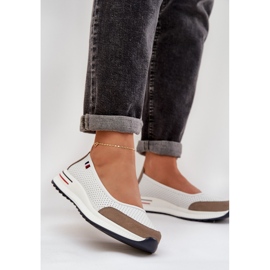 Ballerina in pelle bianca 2