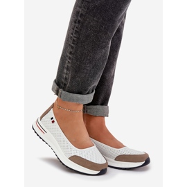 Ballerina in pelle bianca 1