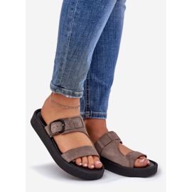 Flip di pelle scamosciata femminile sulla piattaforma marrone Zazoo 3024 1