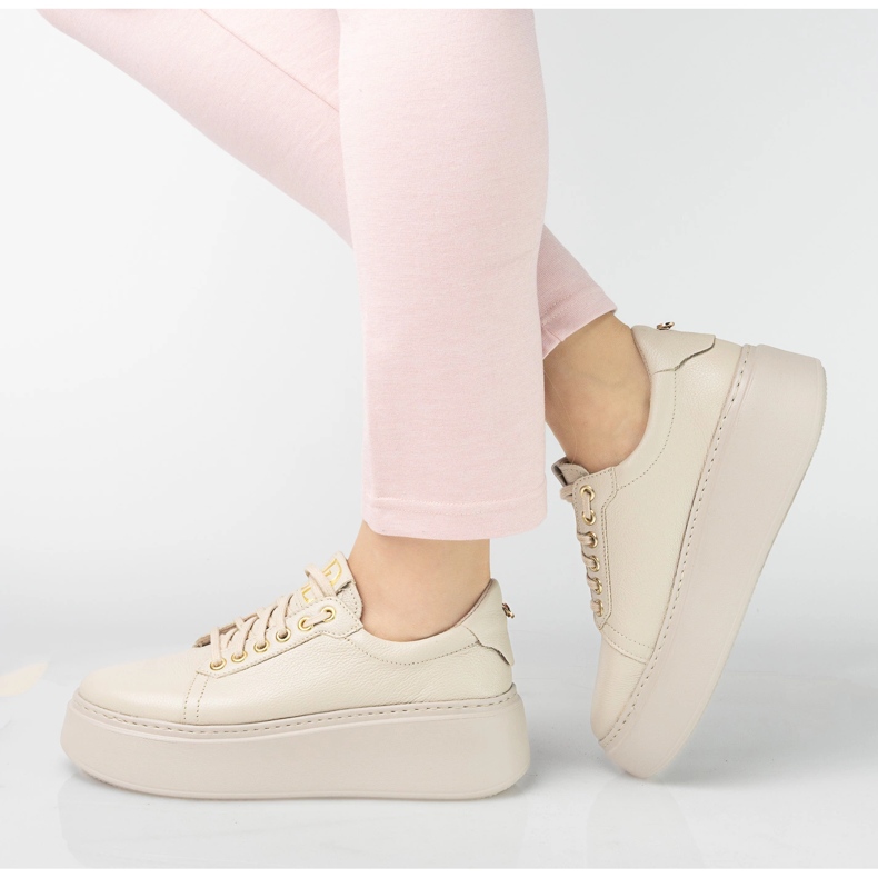 Sneaker in pelle femminile sulla piattaforma Pollonus beige 5-1722-002 2