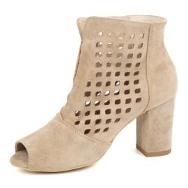 Exquisite Stivali in pelle scamosciata per donne Openwork sul post beige del 1554ex 1