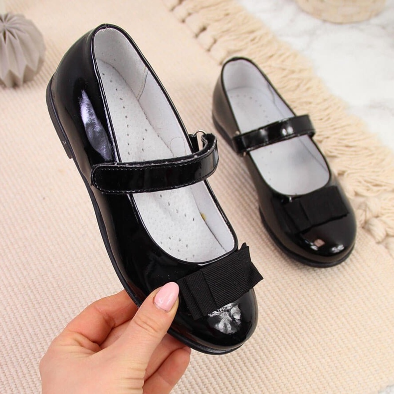 Ballerine laccate nere per bambina Kornecki 4246 nero 1