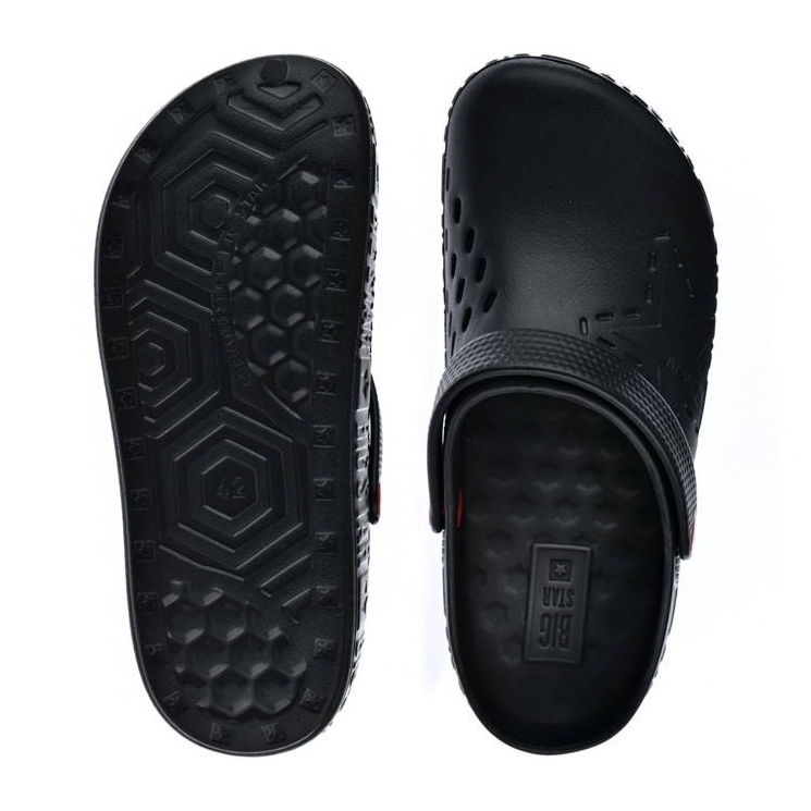 Pantofole da uomo nere Kroks nere Big Star II175001 nero 1