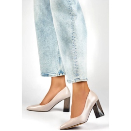 Décolleté da donna a punta con tacco alto decorativo, beige GD-FL486A-L.BE 2