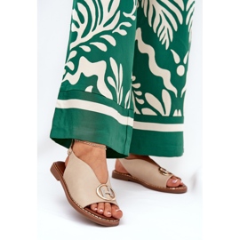 Sandali eleganti piatti con decorazione beige 2