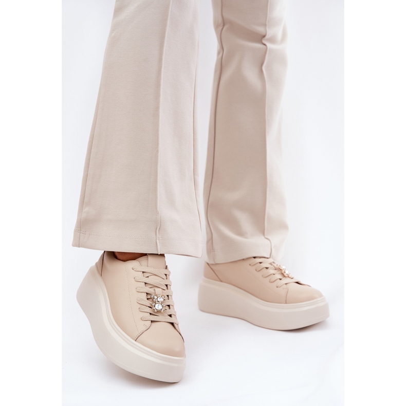 Scarpe sportive in pelle femminile sulla piattaforma con vinceza 39922 beige 2
