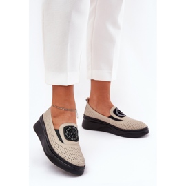 Mocassini in pelle femminile sulla piattaforma e vinceza 79522 beige 1