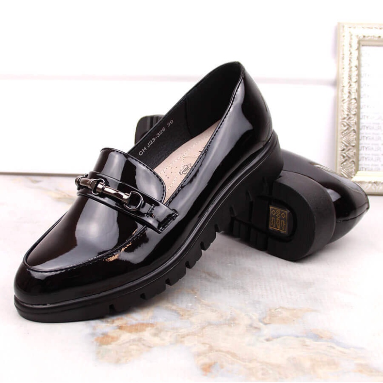 Comode scarpe con zeppa da donna in vernice nera di T.Sokolski nero 1
