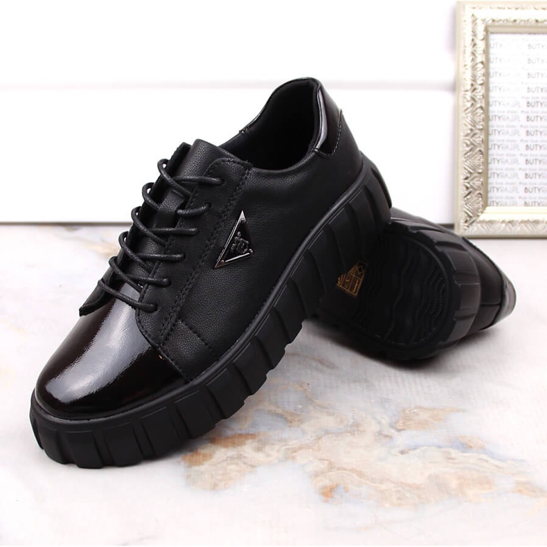 Scarpe in pelle Donne in pizzo -UP Black Filippo Varnned nero 1