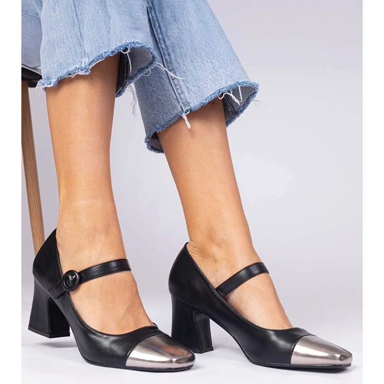 Pompe da donna nera con una punta d'argento nero 2