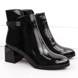 Stivaletti in vernice nera con tacco decorativo D&amp;A S.Barski Premium Collection MR880-140 nero 2
