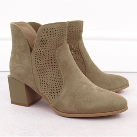 Stivali da donna sul pilastro di Suede Openwork Beige oscuro M. Daszyński SA217-6 2
