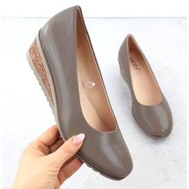 Vinceza Pompe da donna. beige 1