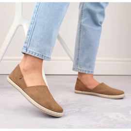 News Espadrillas da donna in camoscio con ritagli color talpa Novità 24TX02-2416 beige 2