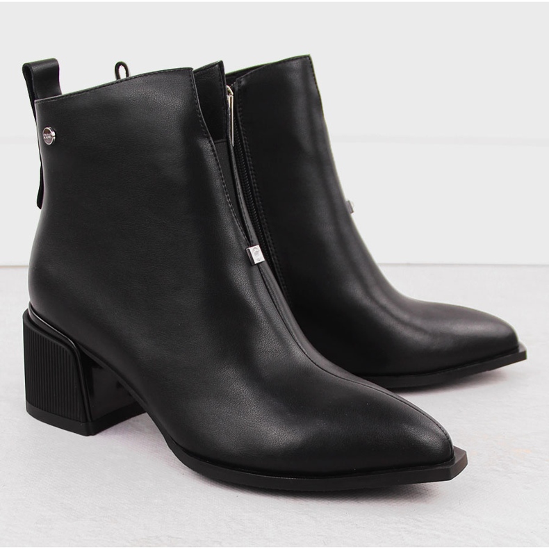 Stivali da donna in pelle con tacco, neri Goe OO2N4211 2
