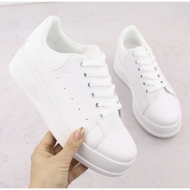 Scarpe sportive da donna con plateau bianche Sabatina 0974 bianco 2