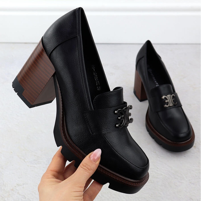 Scarpe da donna sul post Black Potocki con decorazione SZ12403 nero 1