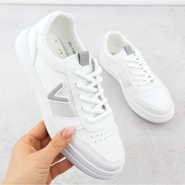Scarpe sportive femminili con una maglia bianca Vinceza 13627 bianco 1