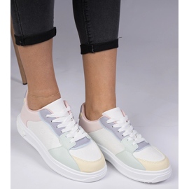 Sneaker sportivi bianchi e blu di Eco-Leather bianco 1