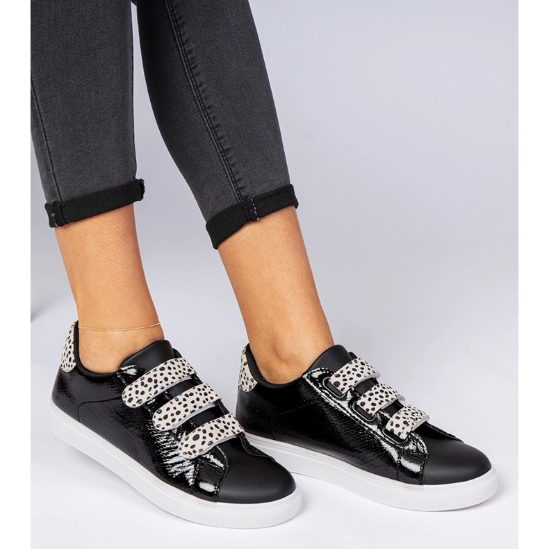 Sneaker nere con finitura in velcro animale nero 1