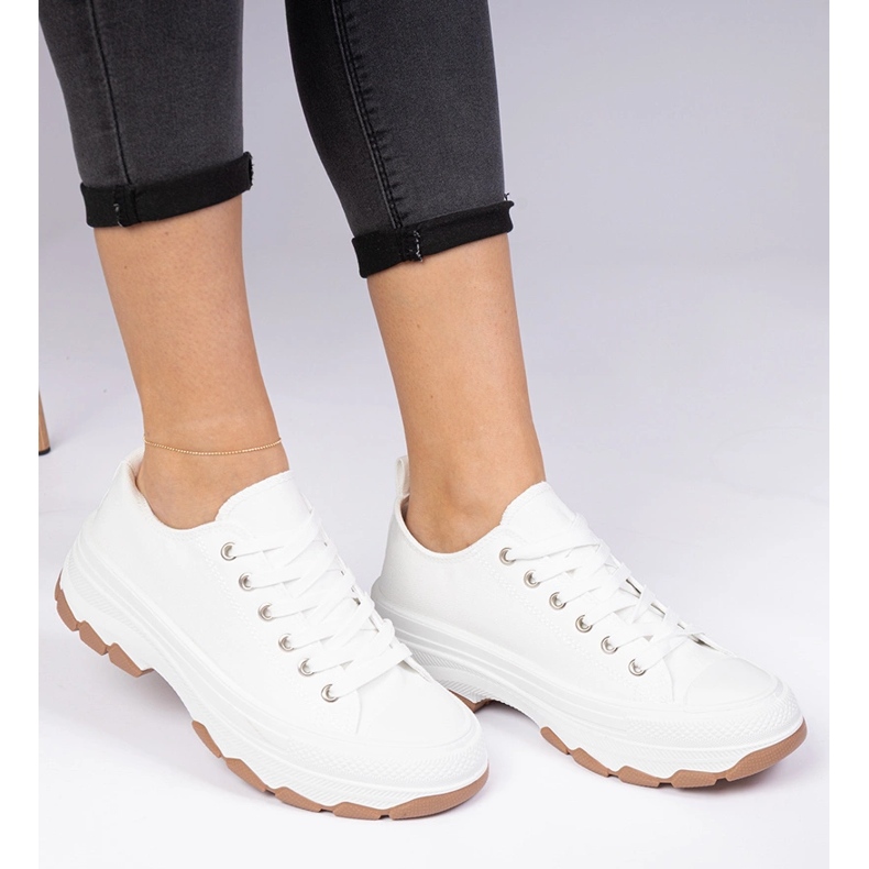 Sneakers bianche con suola spessa bianca 1