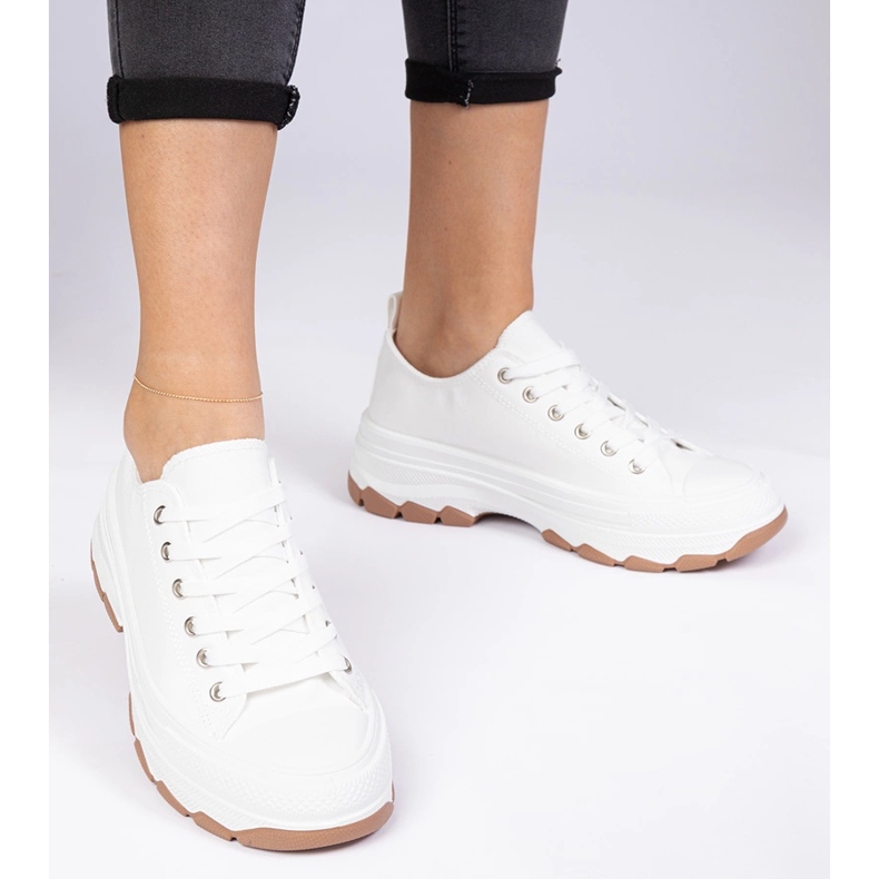 Sneakers bianche con suola spessa bianca 2
