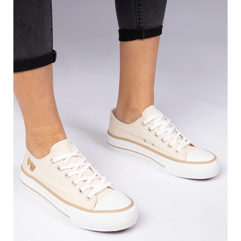 Sneaker femminili classiche beige 1