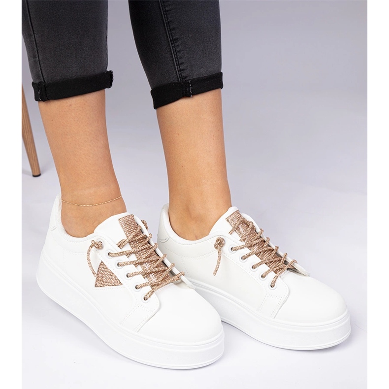 Sneaker bianche con sneaker con zirconi di champagne bianco 1