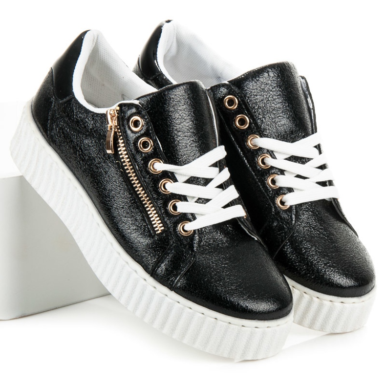 Sneakers stringate sulla piattaforma nero 1