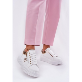 Scarpe sportive da donna sulla piattaforma con stampa leopardo leopardo in pelle bianco 2