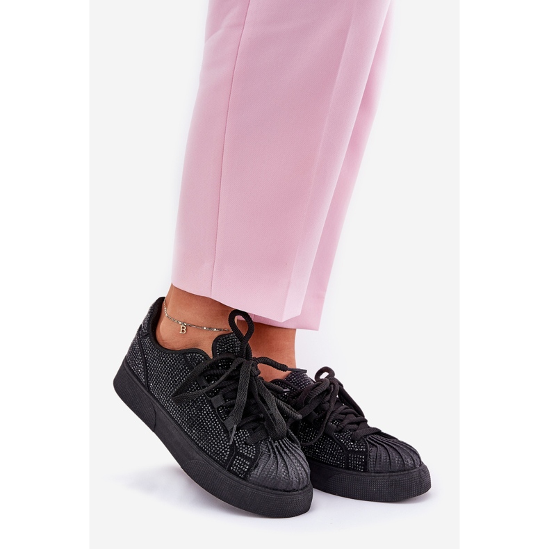 Sneaker femminili con decorazione sulla piattaforma nera nero 1
