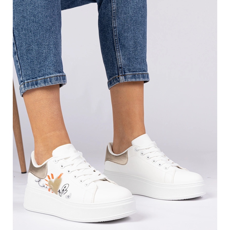 Sneaker bianche e oro sneaker da donna con stampa bianca 1