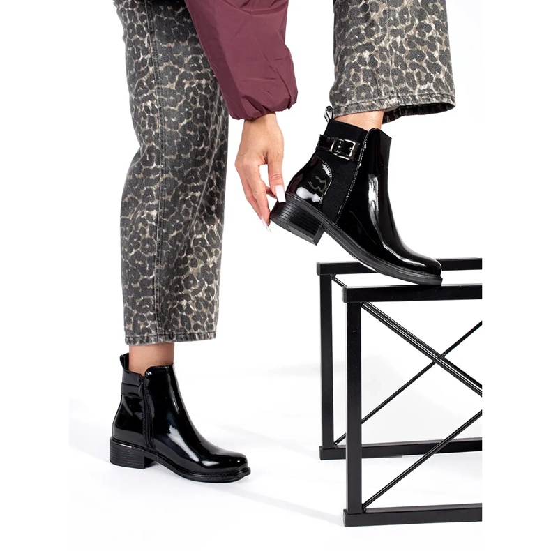 Stivaletti Chelsea da donna in vernice nera nero 2