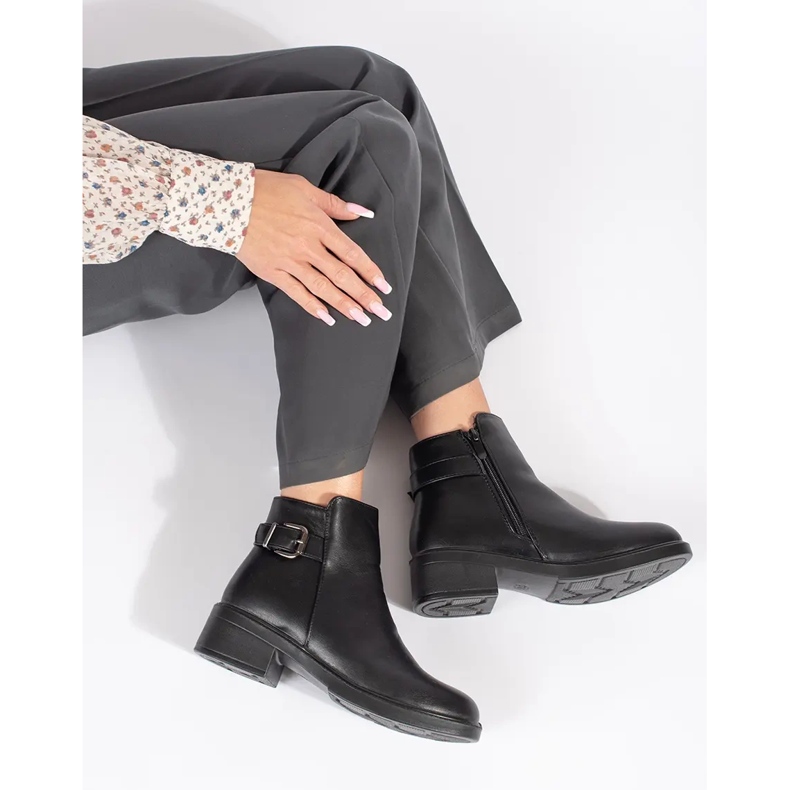 Stivaletti neri da donna con tacco basso e fibbia decorativa nero 2