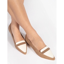 Ballerine da donna beige e bianche con punta appuntita 1