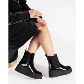 Seastar Stivaletti Chelsea da donna in vernice nera con zeppa nero 1
