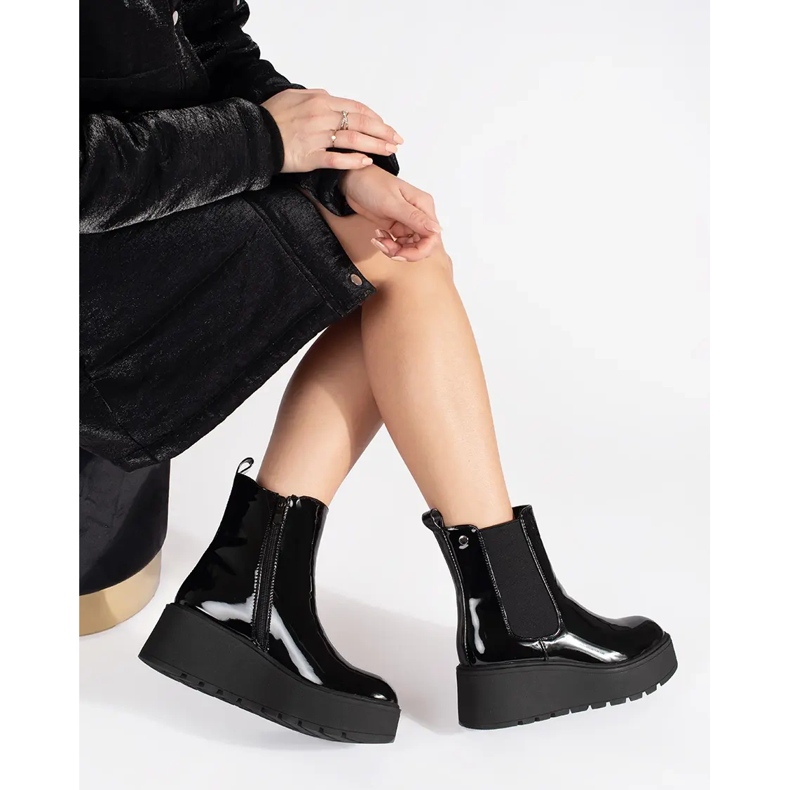 Seastar Stivaletti Chelsea da donna in vernice nera con zeppa nero 1
