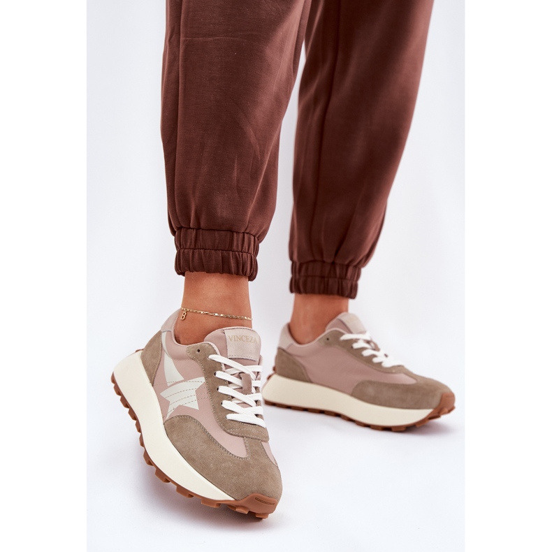 Scarpe sportive in pelle scamosciata femminile sul beige di Vinceza 66720 2