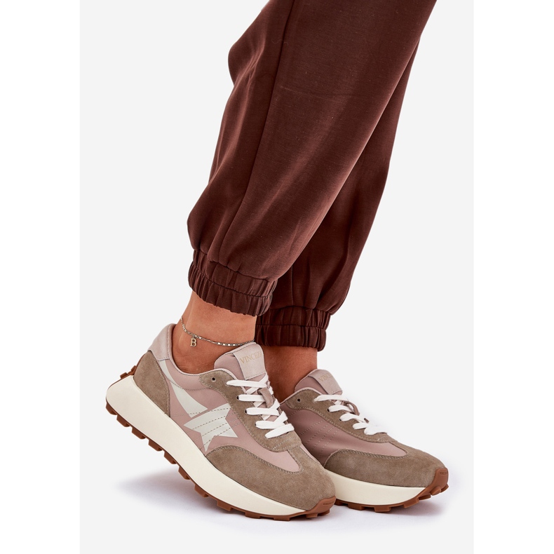 Scarpe sportive in pelle scamosciata femminile sul beige di Vinceza 66720 1