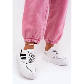 Sneaker da donna sulla piattaforma bianca e bianca 2