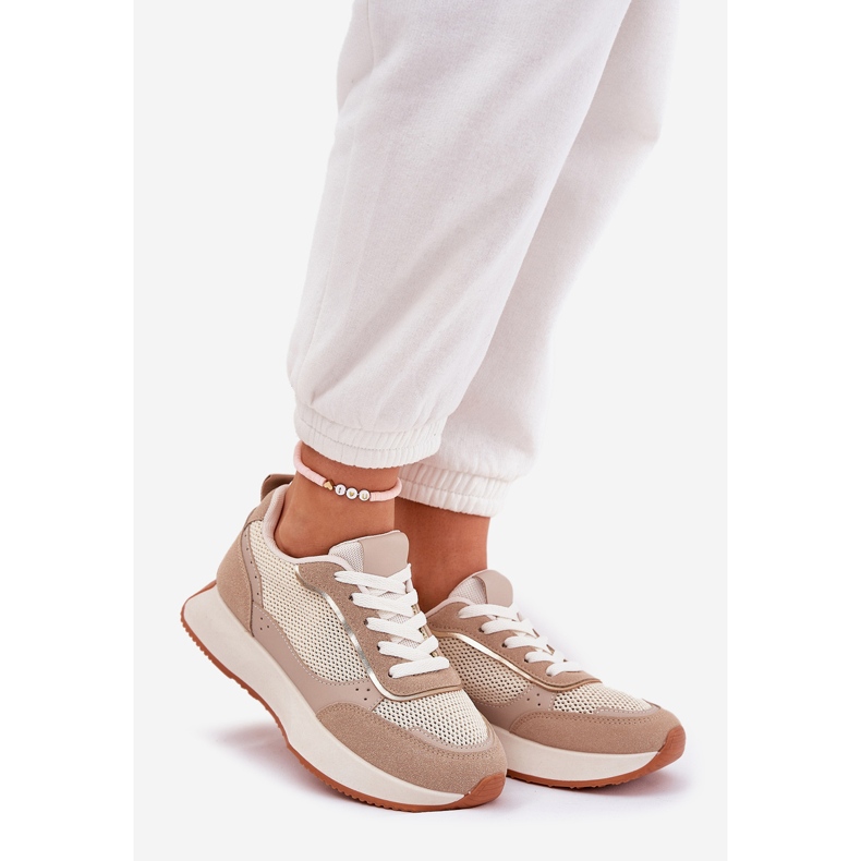 Scarpe sportive femminili con una mesh sulla piattaforma kaki beige 1