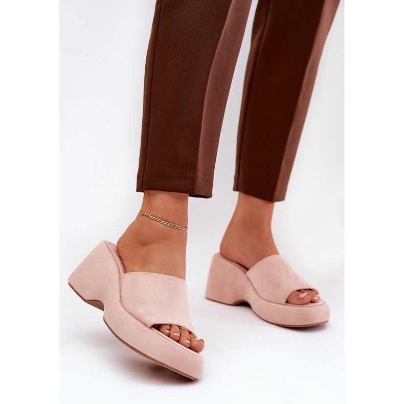 Slifor da donna in pelle scamosciata sulla piattaforma e zeppe rosa 2
