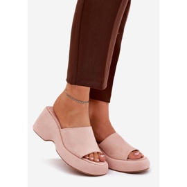 Slifor da donna in pelle scamosciata sulla piattaforma e zeppe rosa 1