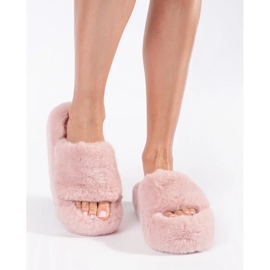 Seastar Pantofole da casa pelose rosa su una piattaforma 2