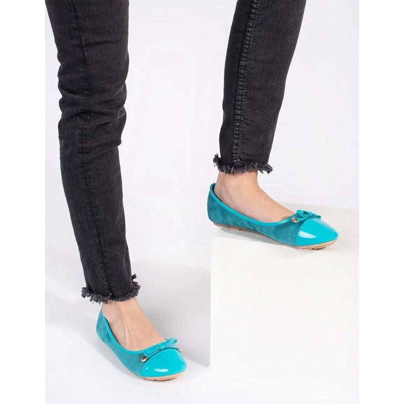 Ballerine basse da donna blu con punta in vernice 2
