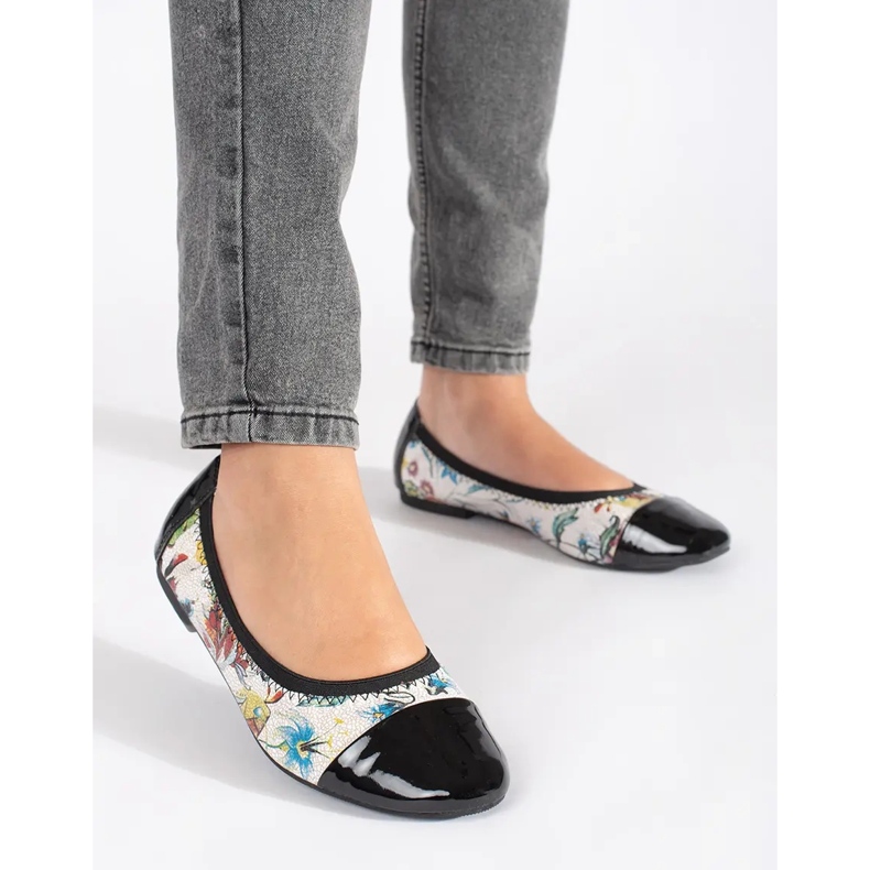 Goodin Ballerine con motivo floreale e punta in vernice nero 1