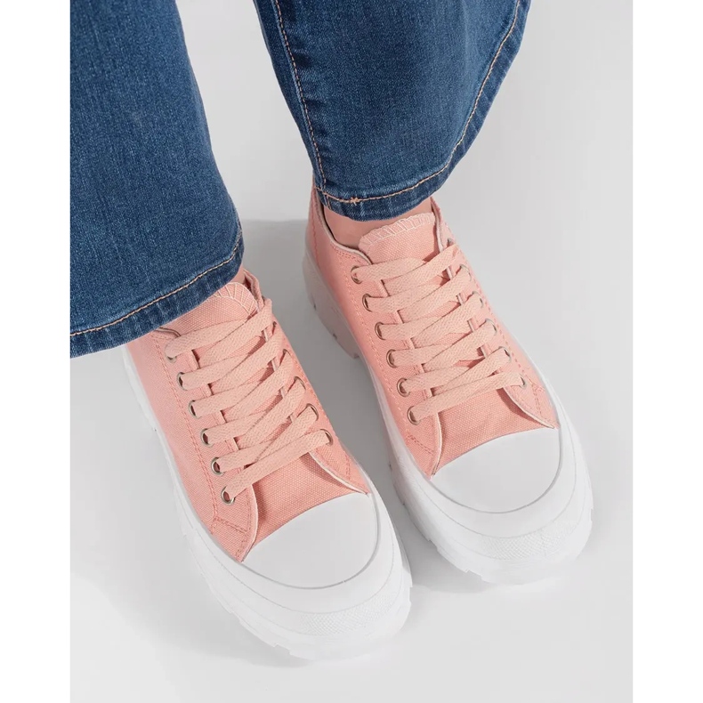 Sneaker classiche sulla piattaforma rosa chiaro 2