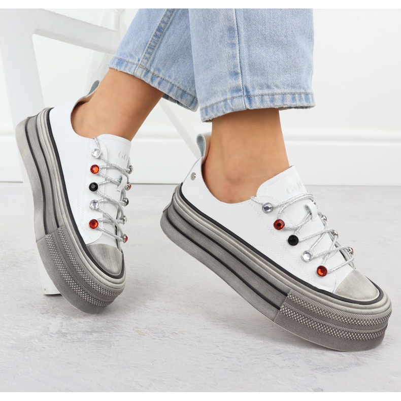Sneaker in pelle sulla piattaforma bianca Goe NN2N4054 bianco 1